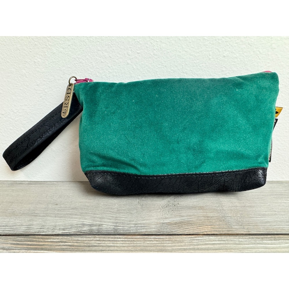 Rebekah Scott Designs RSD Custom Wristlet Green Suede Cotton Lining Made in USA